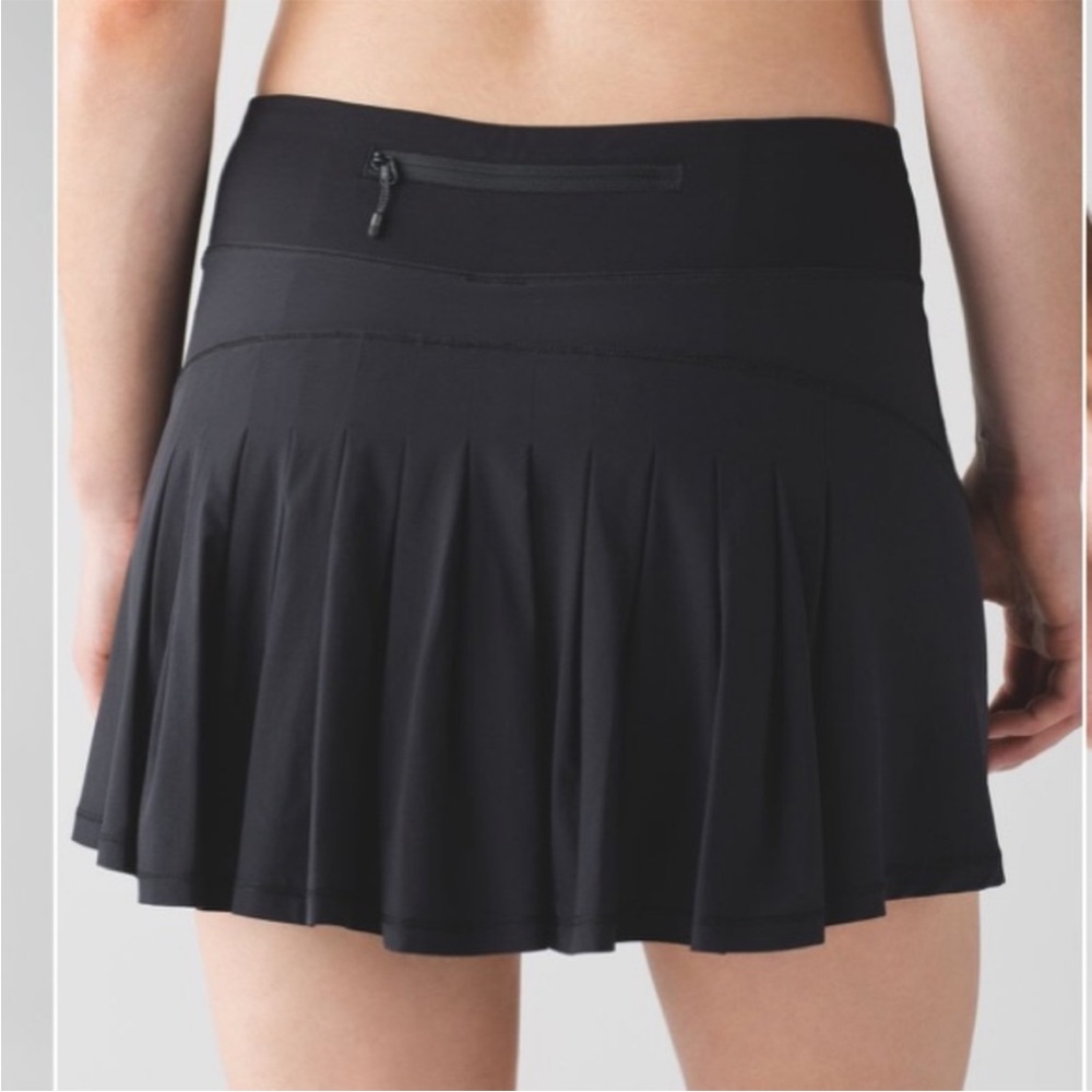 NEW WITH TAGS - Lululemon Circuit Breaker Skirt II